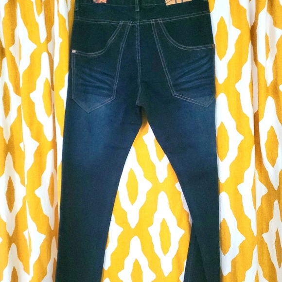 1600 Revolution Jeans - Picture 2 of 5